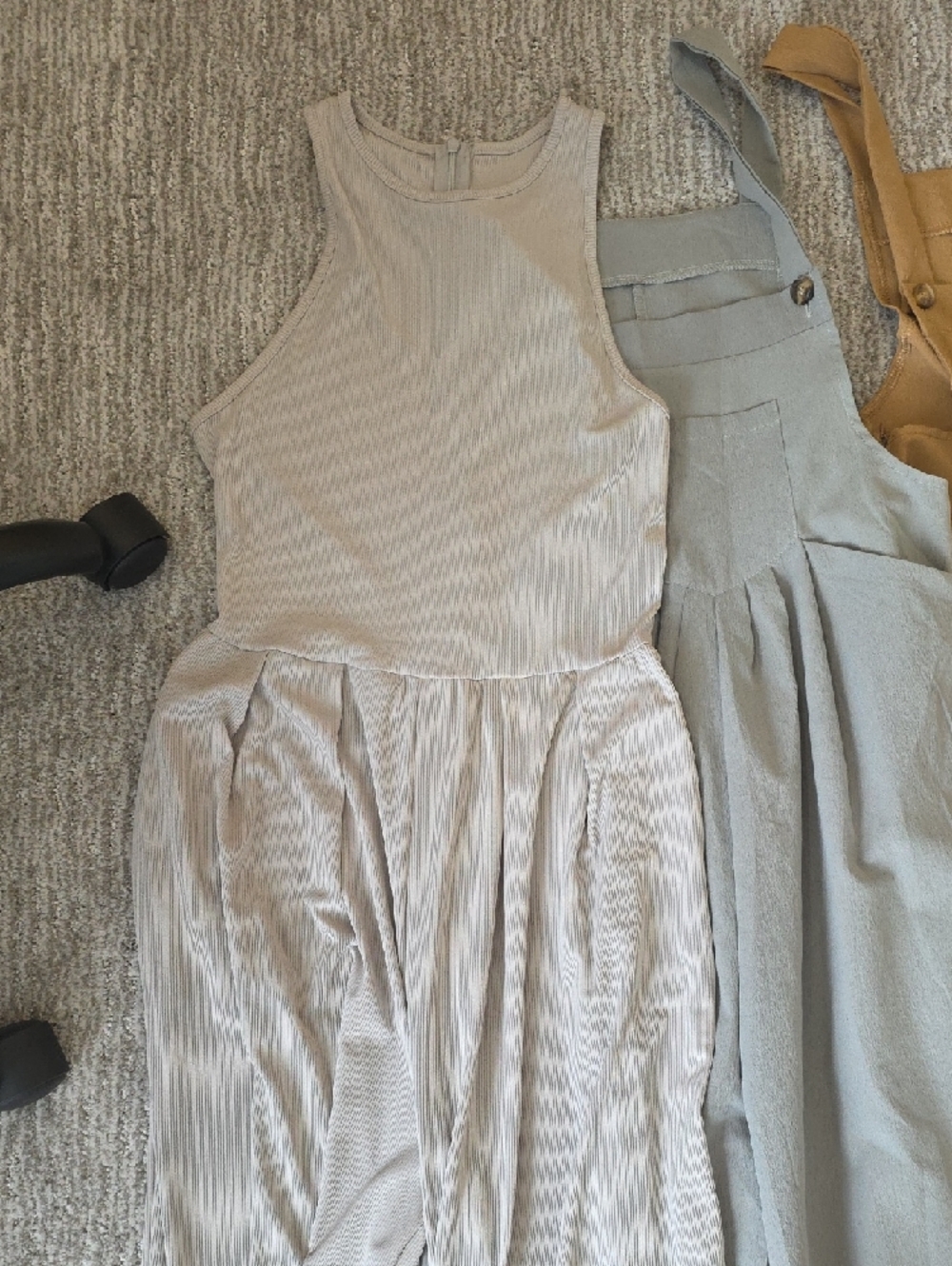 Women’s Jumpsuit / Rompers / Jumpers Size Small/medium Bundle - Picture 2 of 6